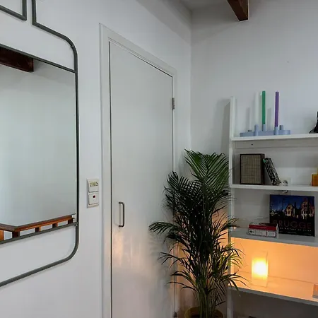 公寓 Luxury 2br 1lr Apt, 14min Walk To St Bavo Cathedral
