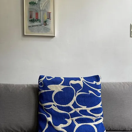 Luxury 2br 1lr Apt, 14min Walk To St Bavo Cathedral Apartment